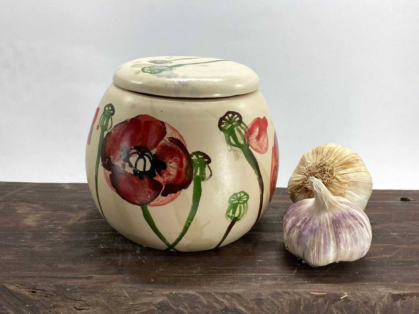 Ķiploku glabātuve — saglabājiet ķiplokus svaigus un sausus