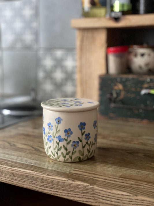 Sviesta zvaniņš. Uzglabā sviestu bez ledusskapja