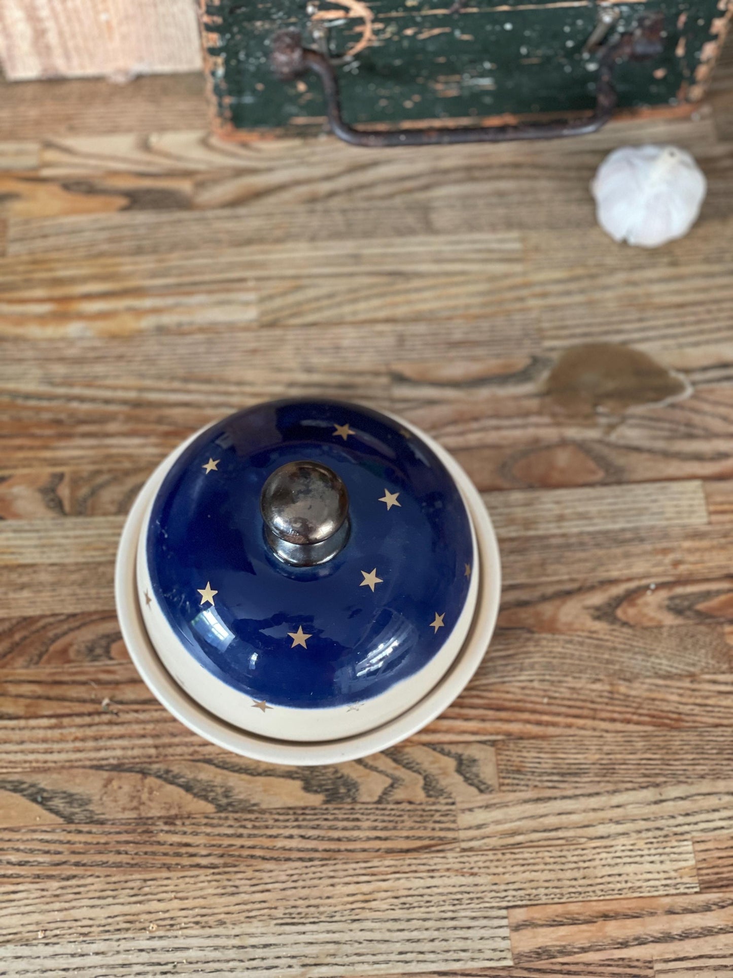 Keramikas sviesta trauks