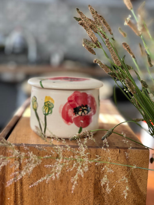 Sviesta zvaniņš. Uzglabā sviestu bez ledusskapja