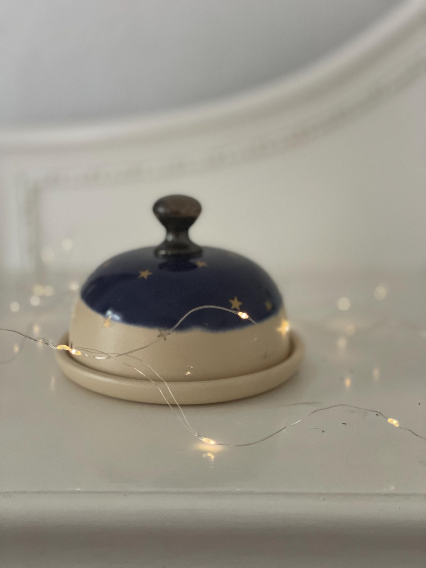 Keramikas sviesta trauks 