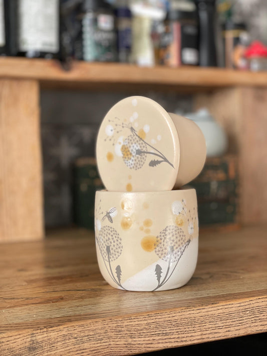 Sviesta zvaniņš. Uzglabā sviestu bez ledusskapja