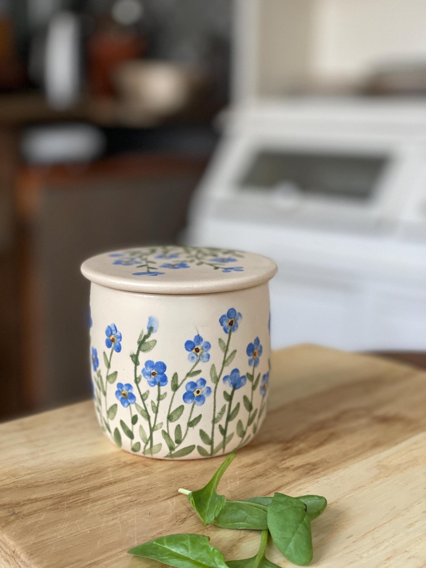 Sviesta zvaniņš. Uzglabā sviestu bez ledusskapja