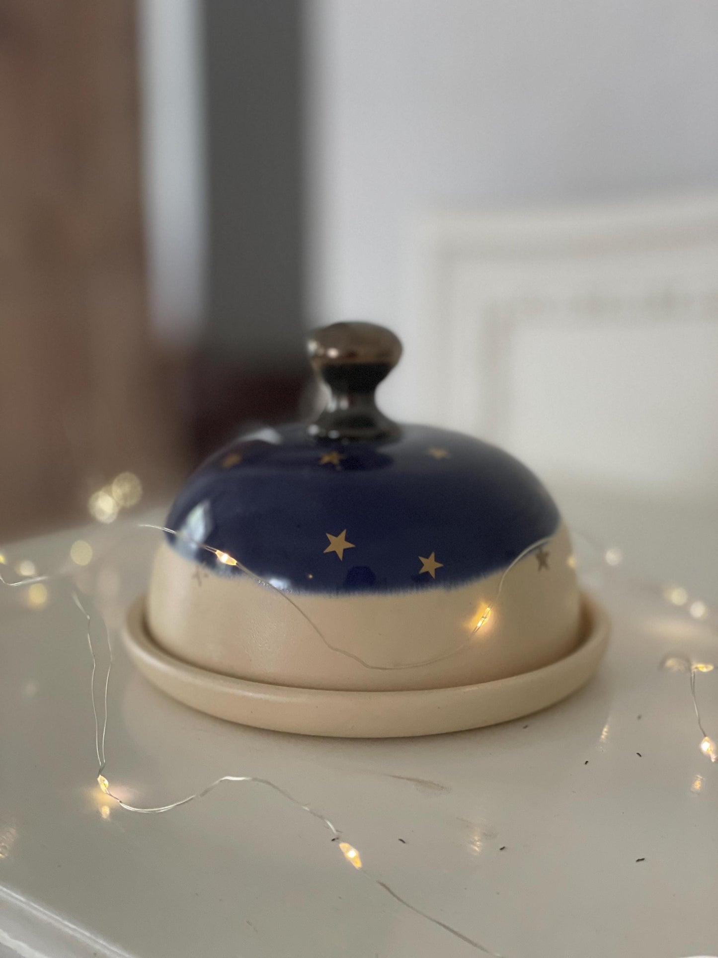 Keramikas sviesta trauks 