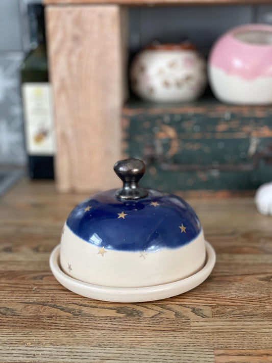 Keramikas sviesta trauks 