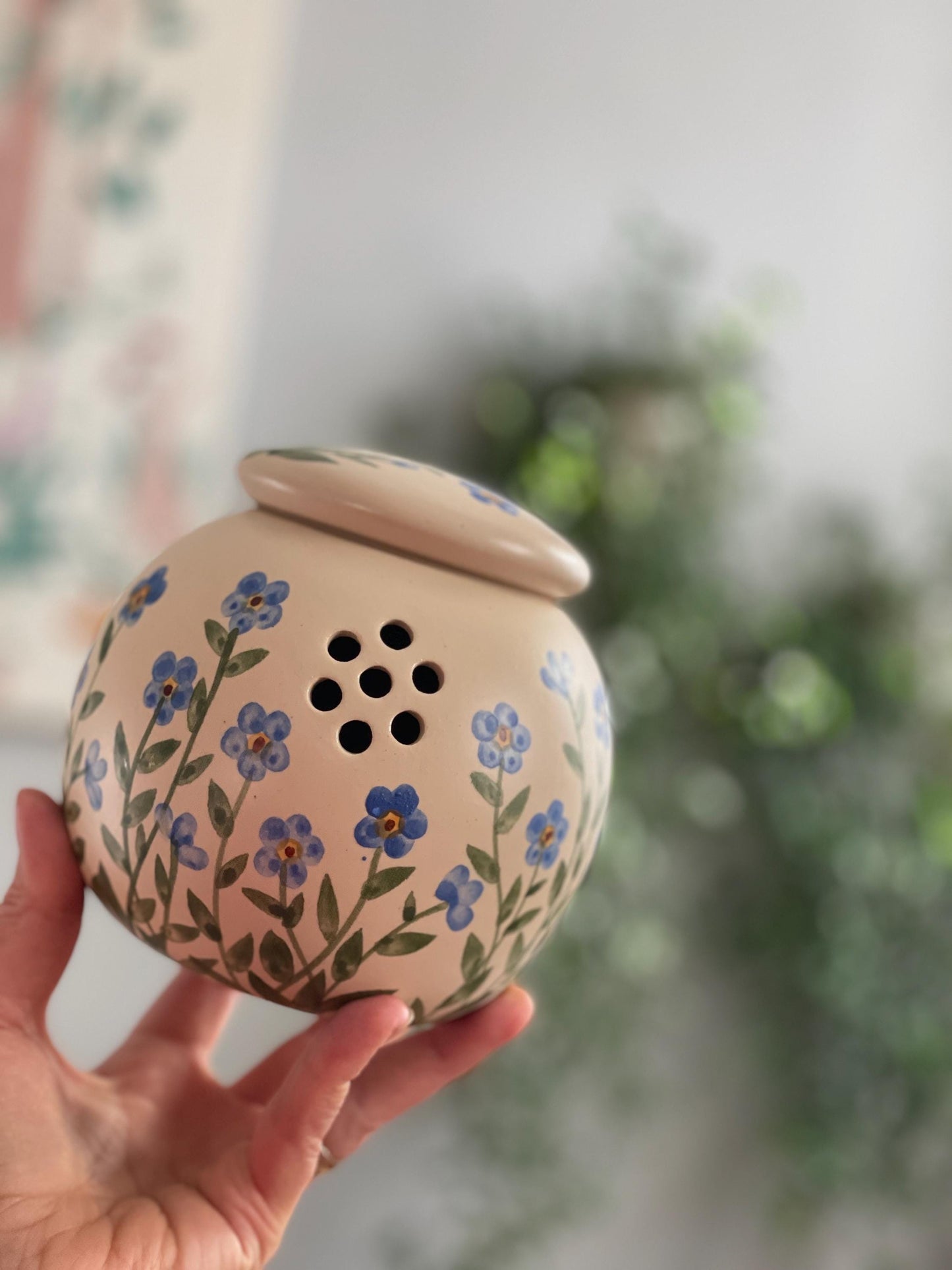 Ķiploku pods — saglabājiet ķiplokus svaigus un sausus