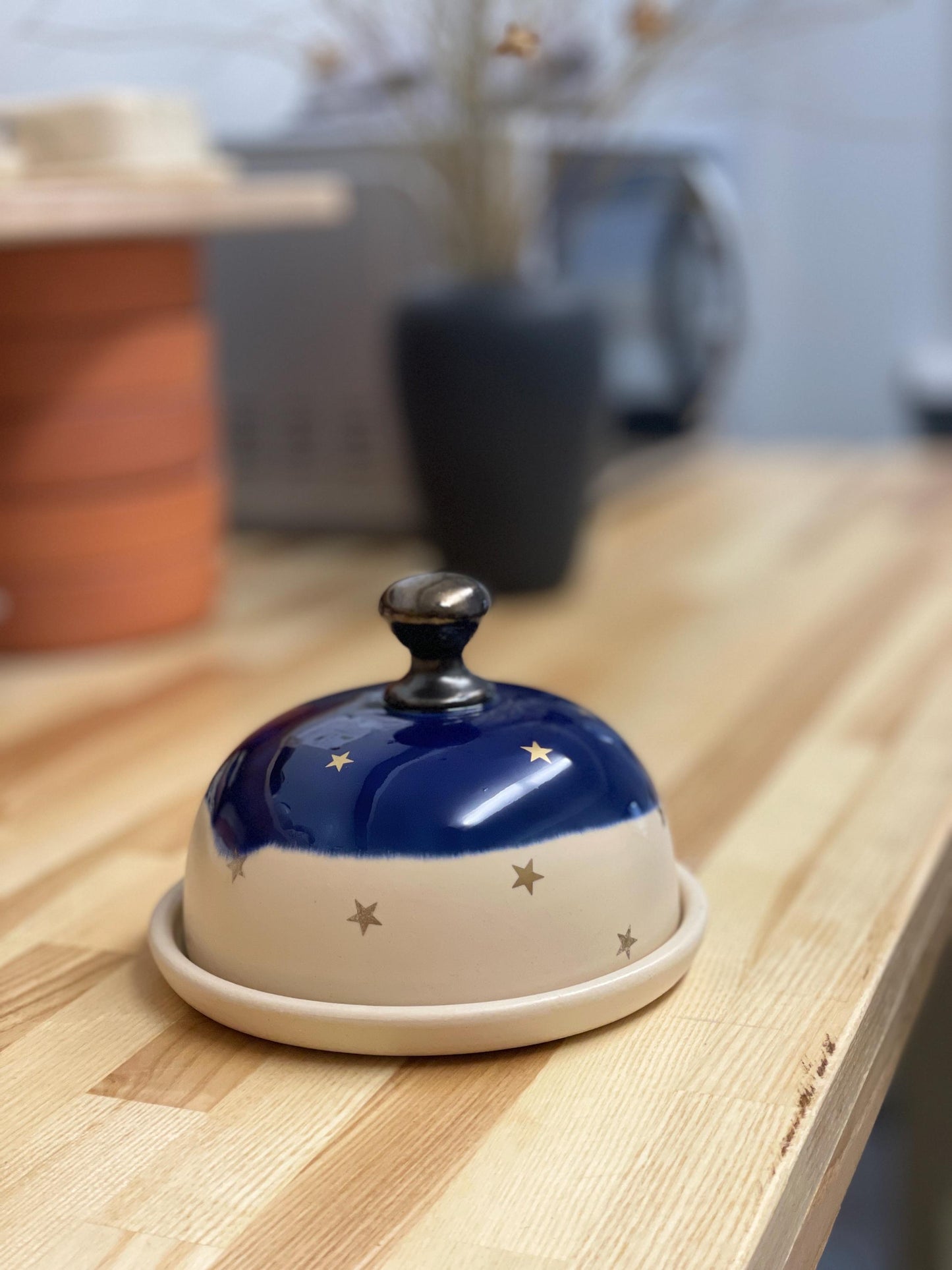 Keramikas sviesta trauks 