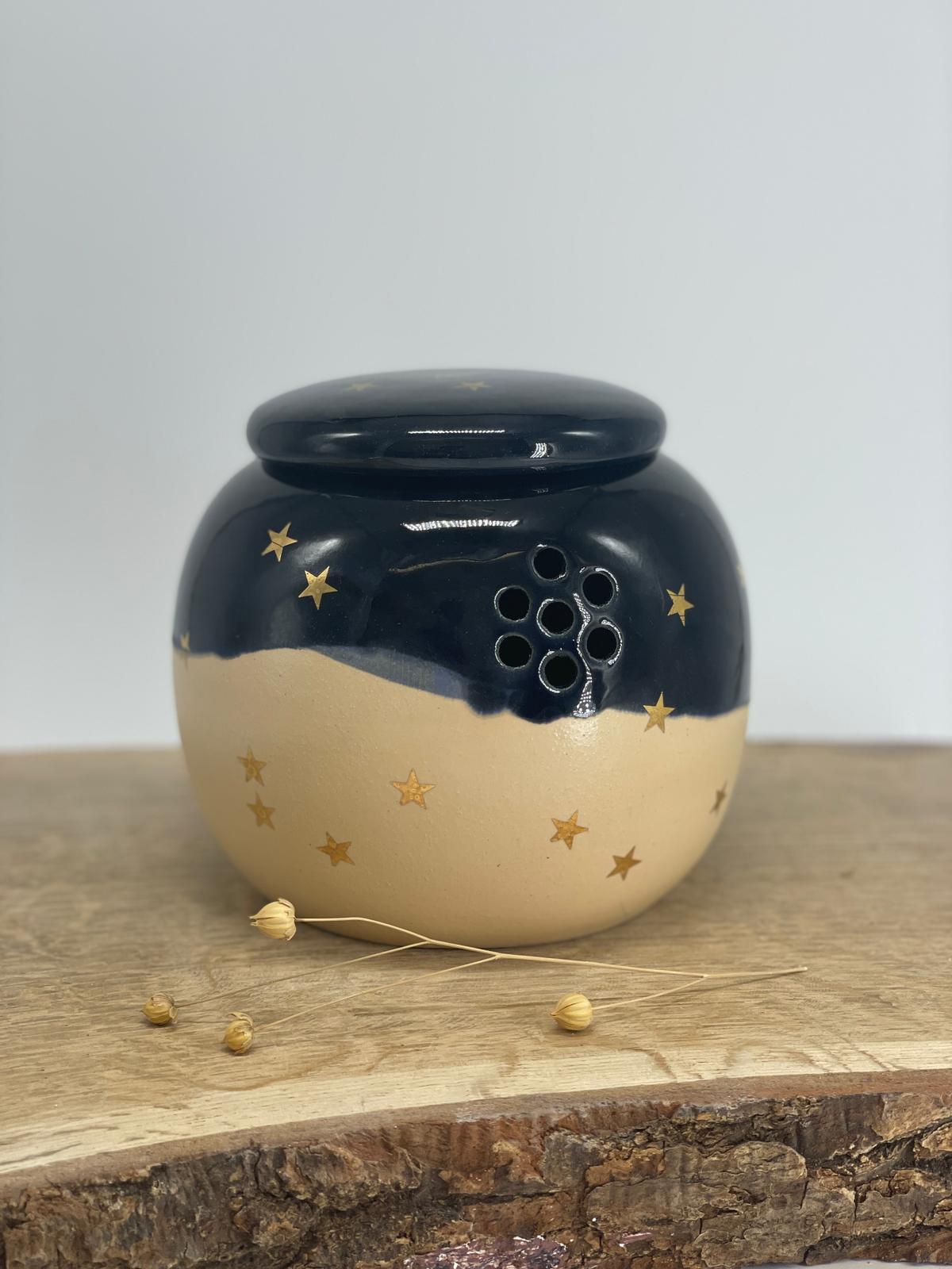 Ķiploku pods ar zvaigznēm