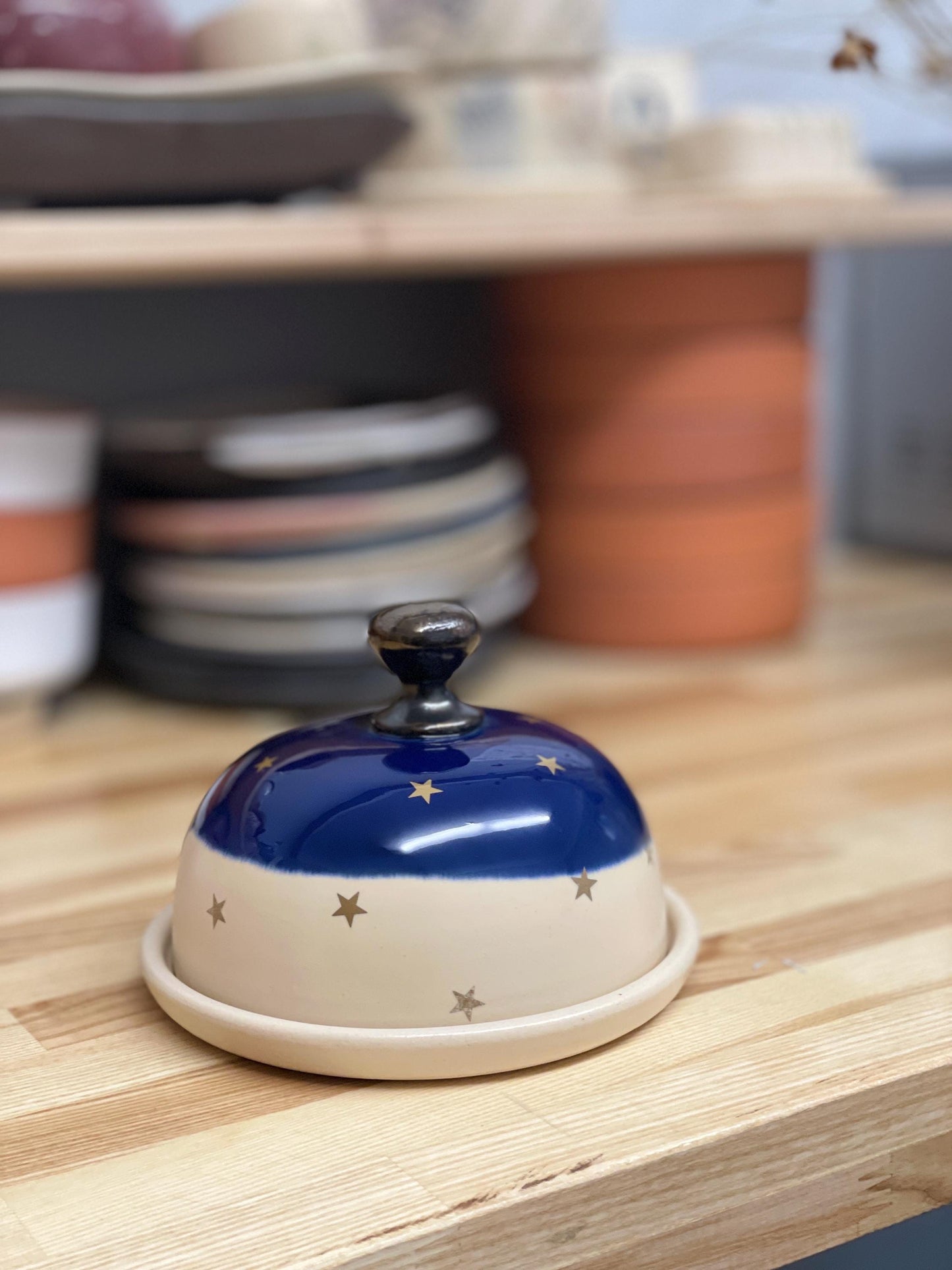 Keramikas sviesta trauks 