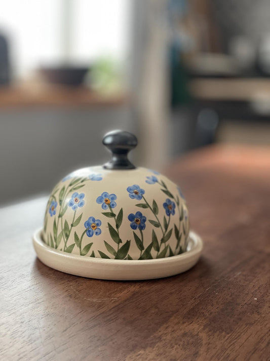 Keramikas sviesta trauks