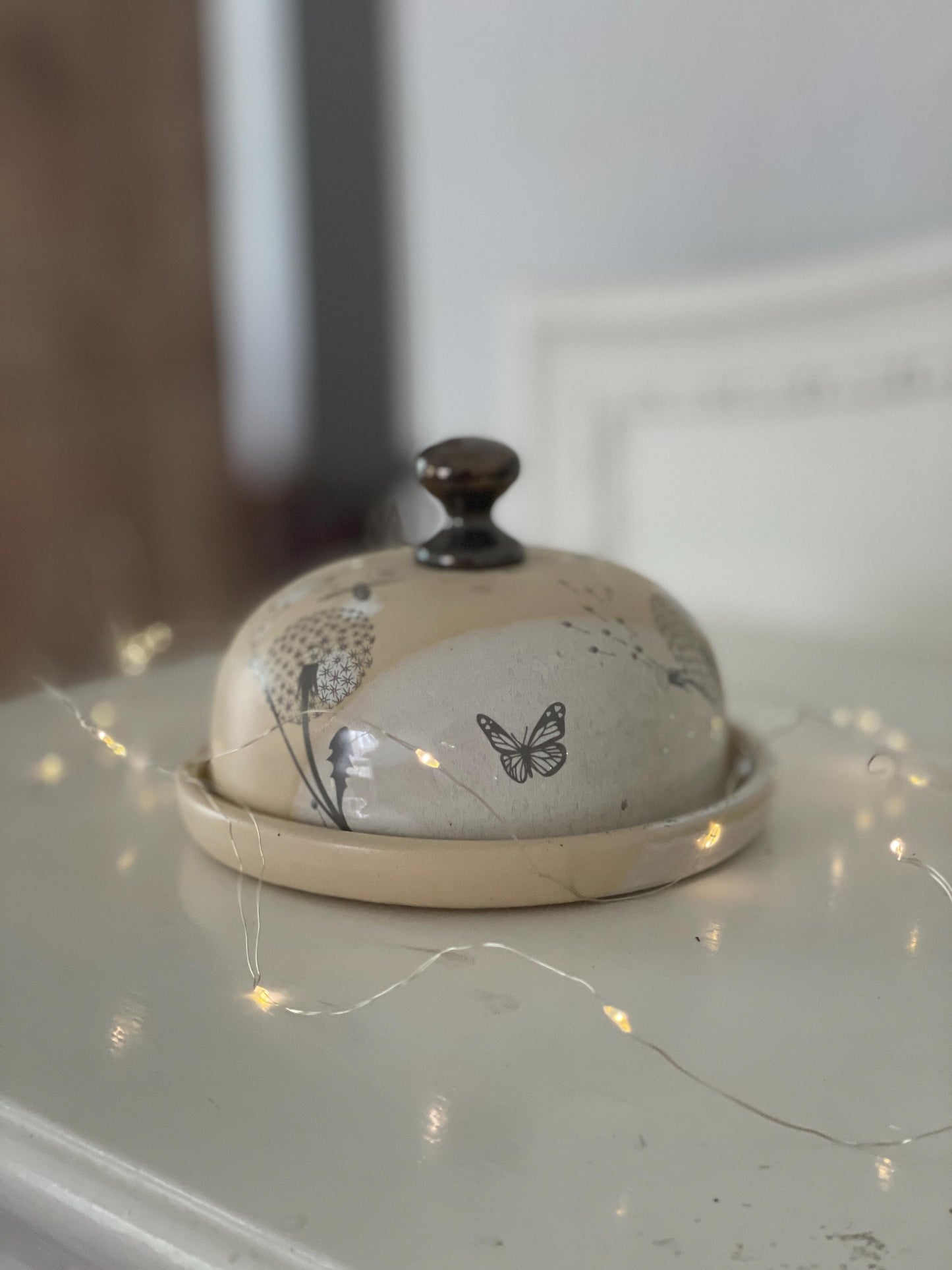 Sviesta trauks – vienkāršs, elegants un funkcionāls