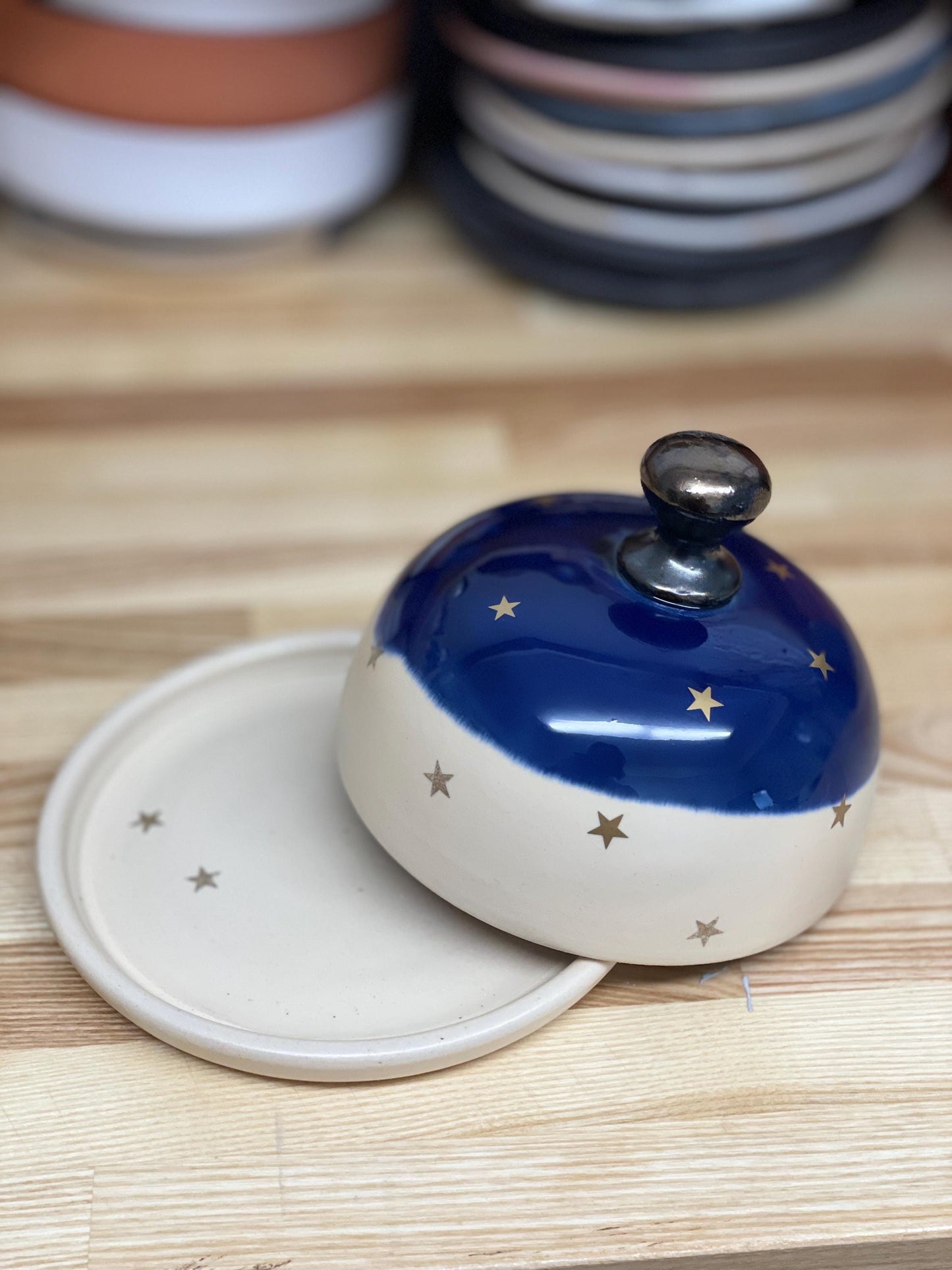 Keramikas sviesta trauks 