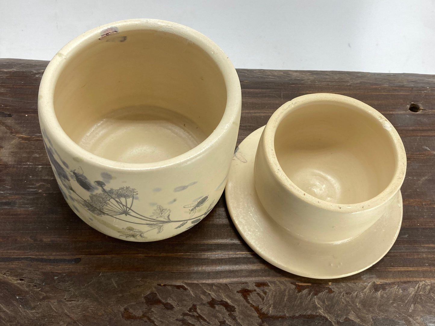 Sviesta zvaniņš. Uzglabā sviestu bez ledusskapja