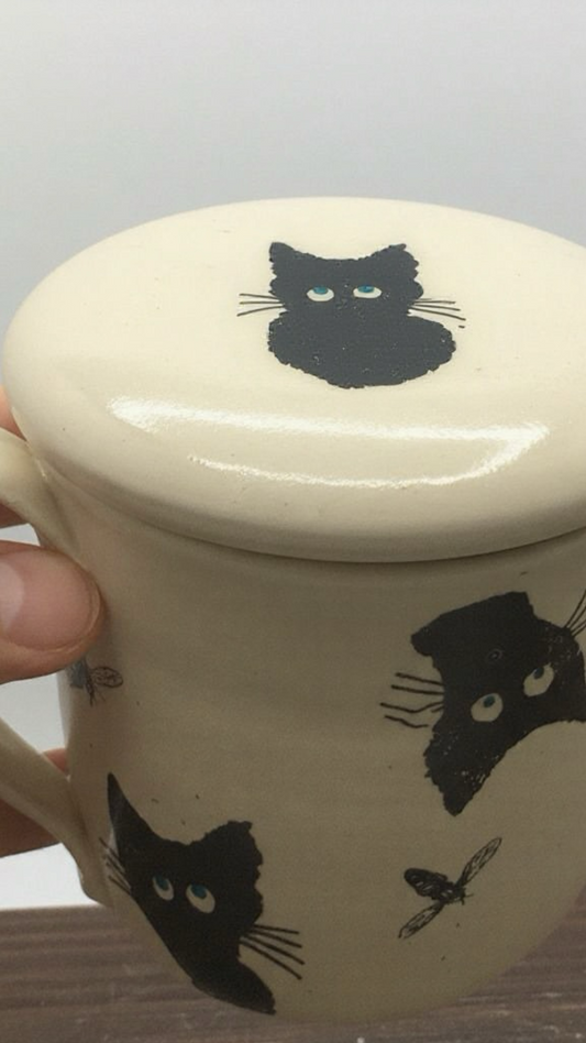 Krūzīte ar kaķiem